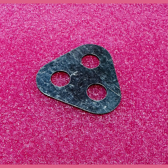 Пластина стопорная (шайба) с 3-я отверстиями тихоходного вала лебедки 13VTR-CR/SGR11